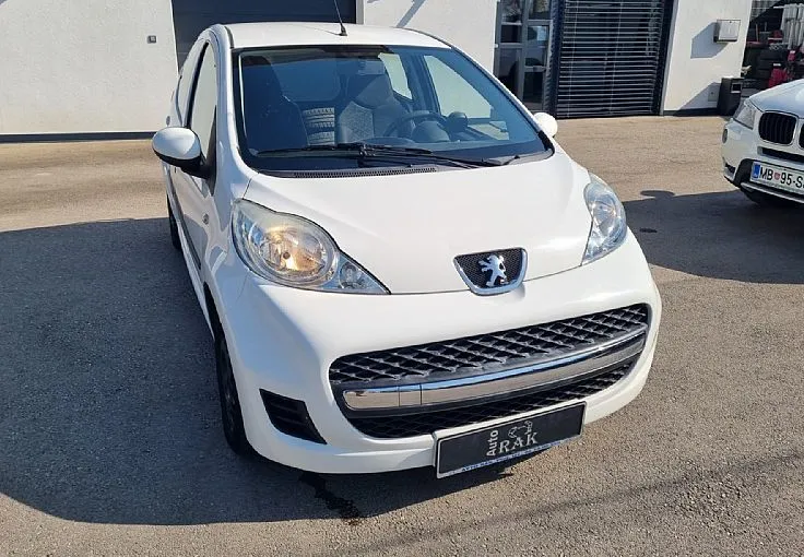 Zunanja slika - Peugeot 107 - Style 1.0 2-Tronic 73670KM.PRVI L., SER. VERIGA - 3