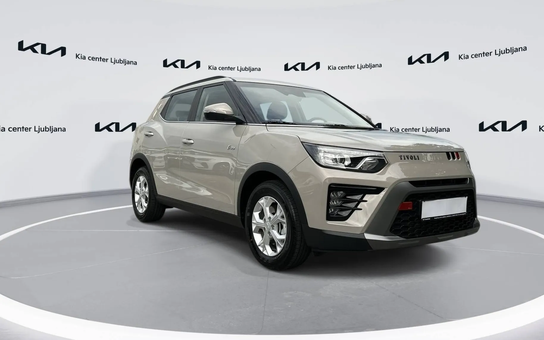 Zunanja slika - SsangYong Tivoli - 1.5 T-GDi Fresh 2WD M T - 3