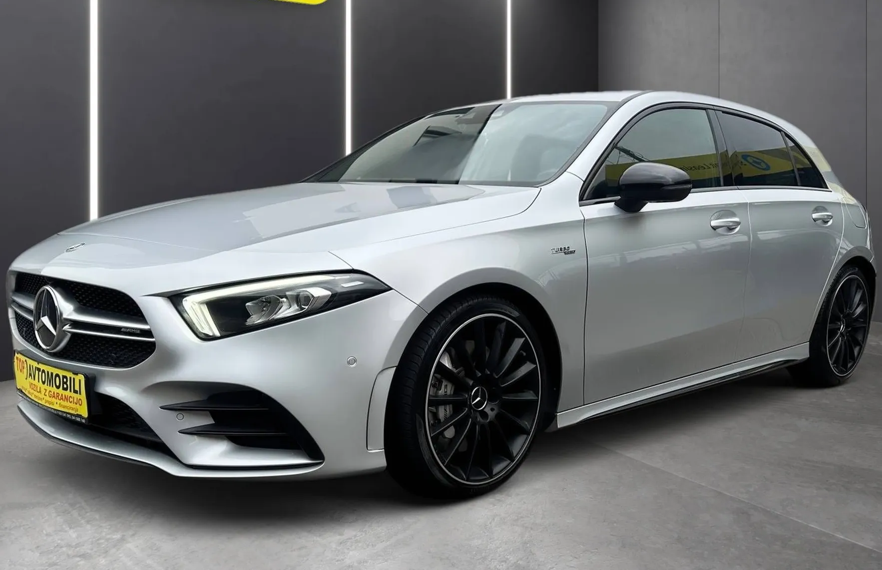 Zunanja slika - Mercedes-Benz A-Razred - 35 AMG 4MATIC + DTC LED KAM NAVI PDC TEMP GR.SEDEŽ - 3