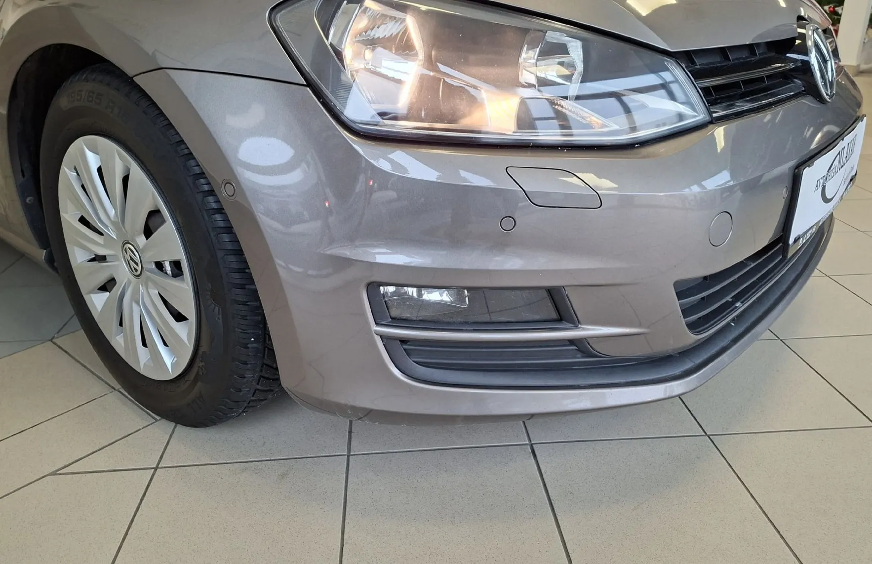 Zunanja slika - Volkswagen Golf - 1.2 TSI Highline-ODLIČEN- - 14