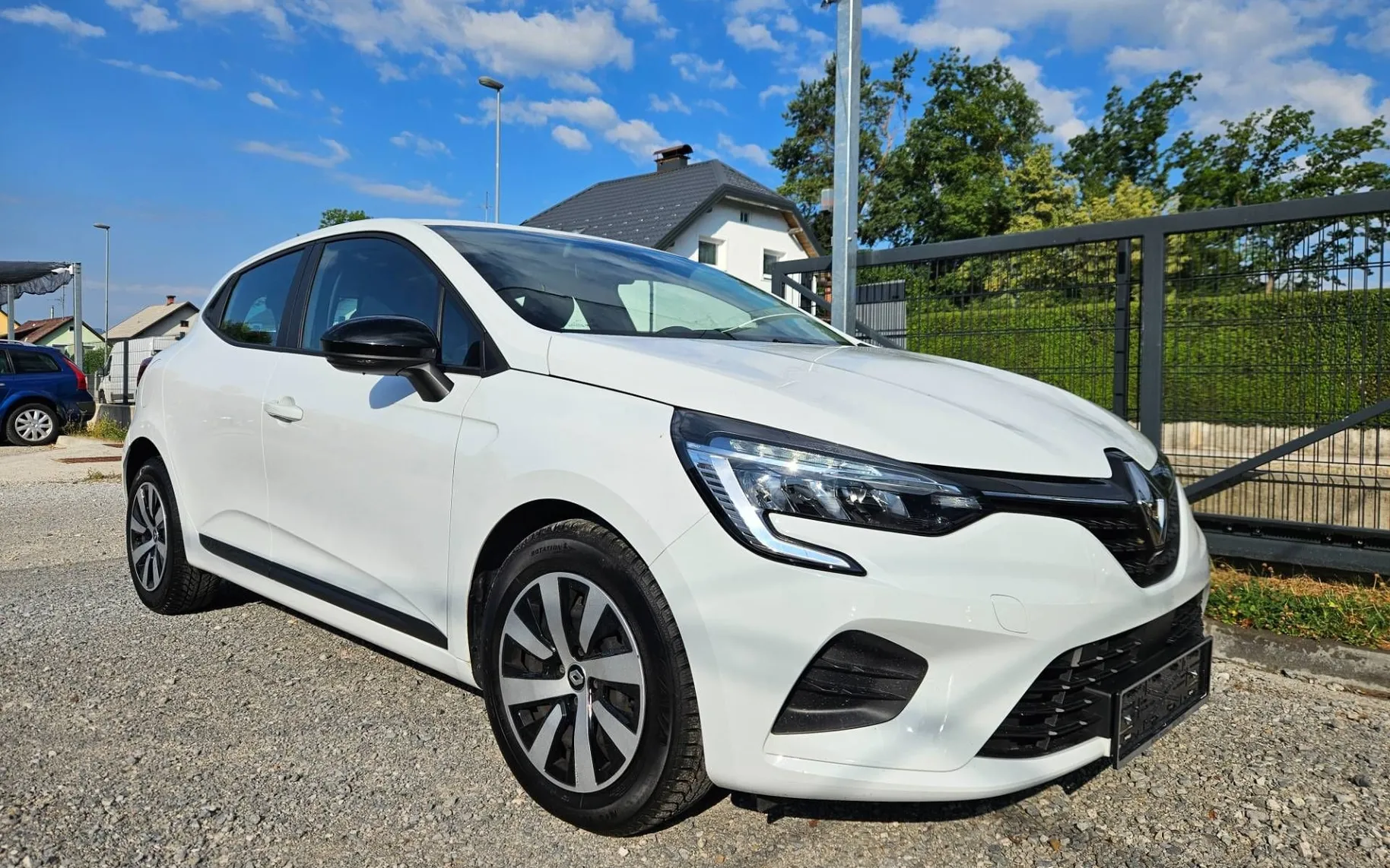 Zunanja slika - Renault Clio - dCi 100 Equilibre 1.LASTNIK SLO LED LANE ASIST D.. - 2