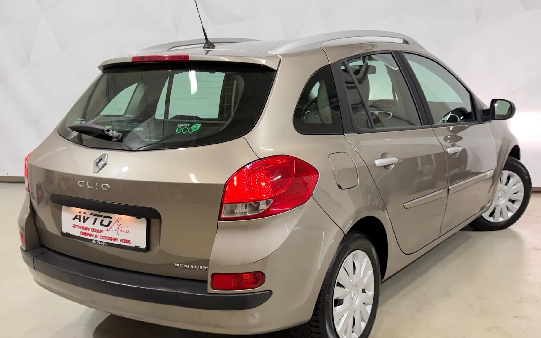 Zunanja slika - Renault Clio - Grandtour 1.5 dCi-TEMPOMAT-KLIMA-TRAJNIK - 6