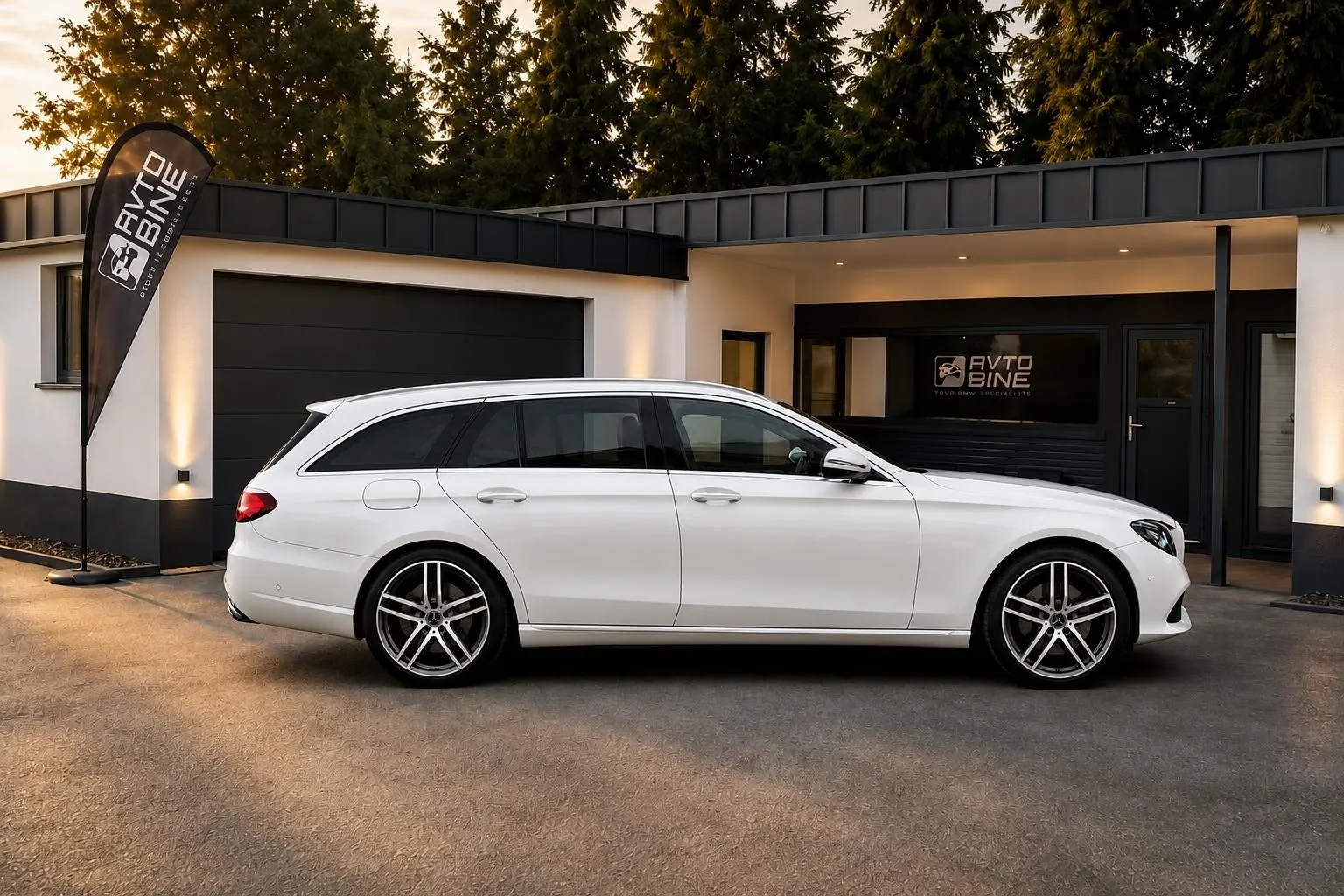 Zunanja slika - Mercedes-Benz E-Razred - E 220 D•AVANTGARDE•9G•VIRTUAL•HEAD UP•LED•NAVI... - 4