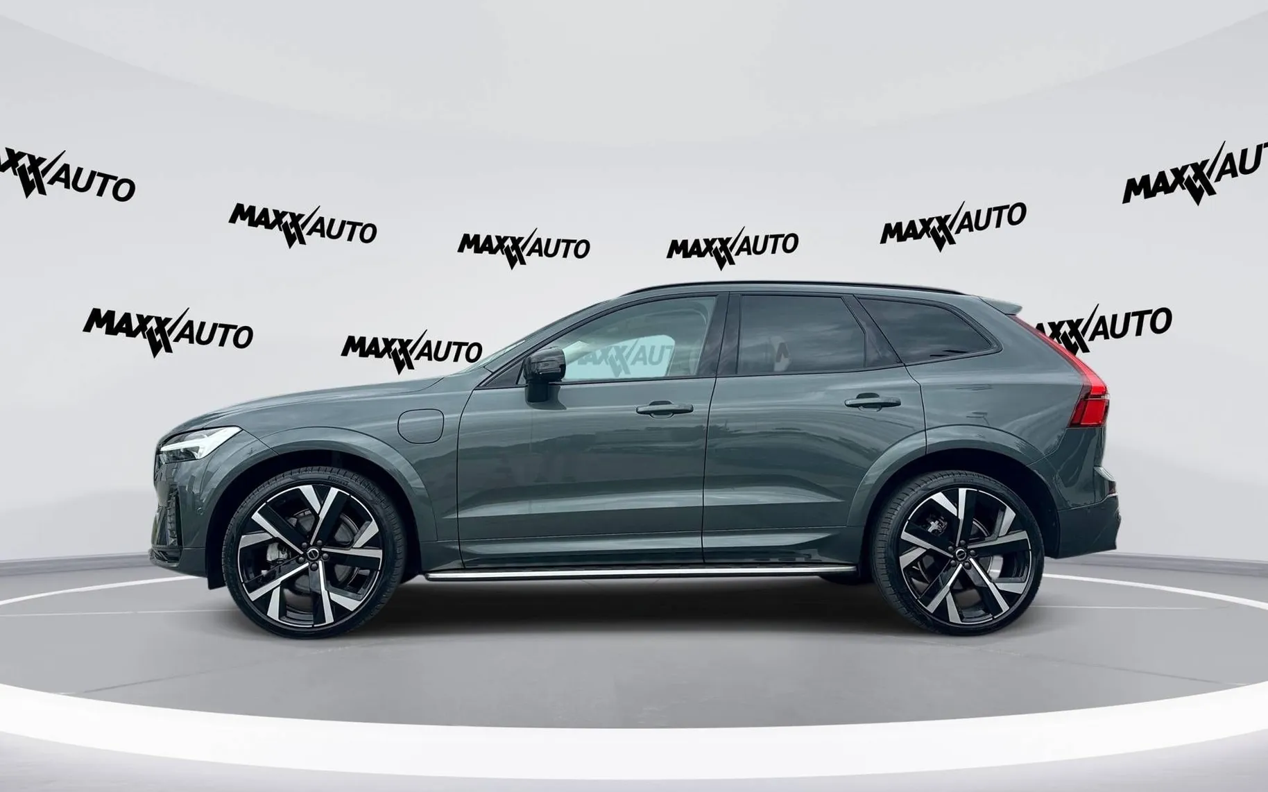 Notranja slika - Volvo XC60 - T8 AWD Recharge Twin Engine Ultra Dark Avt... - 8
