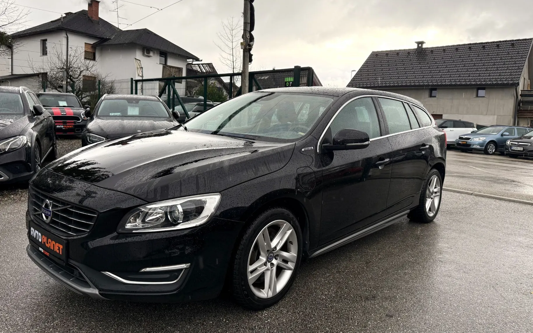 Zunanja slika - Volvo V60 - 2.4 D6 TwinEngine AWD HYBRID POLSTAR AUT. XENON - 3