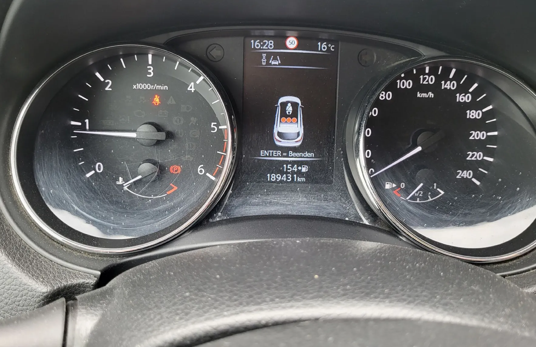 Zunanja slika - Nissan Qashqai - 1.5 DCI 360 navi-pdc-kamera-alu-acc-tempom-servis - 9