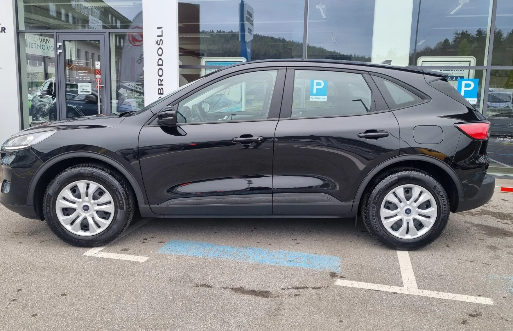 Zunanja slika - Ford Kuga - 1.5 EcoBoost - NAVI-DAB-PDC-TEMP. - AKCIJSKA CENA - 5