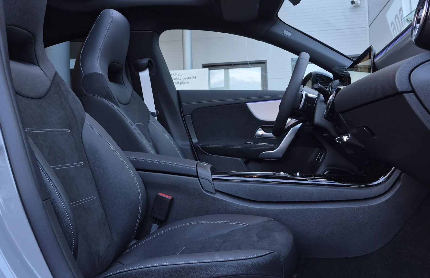 Zunanja slika - Mercedes-Benz CLA-Razred - 200 AMG Line - 12