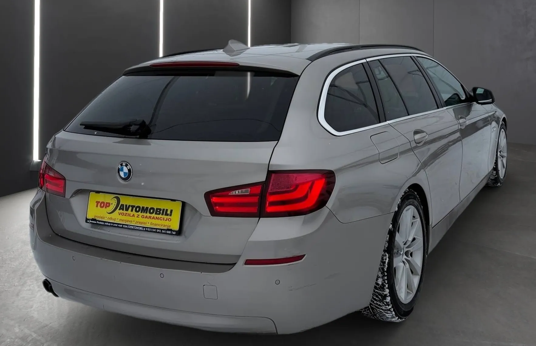 Zunanja slika - BMW Serija 5 - Touring: 520d M PAKET BI-XENON NAVI TEMP PDC USNJE - 5