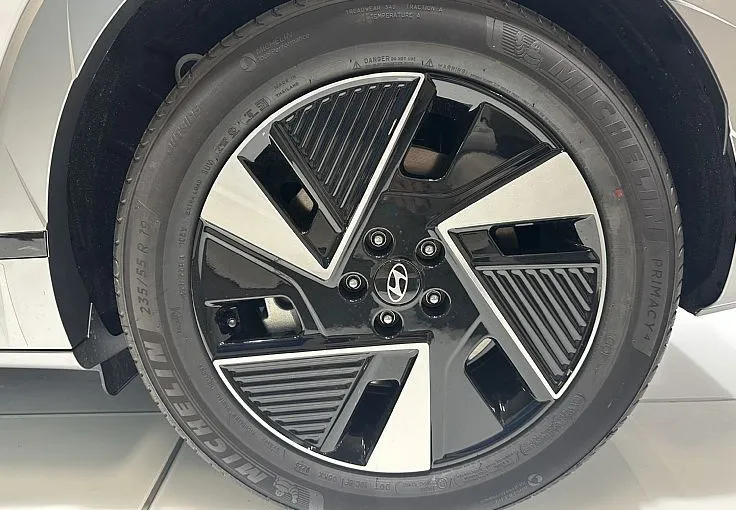 Zunanja slika - Hyundai Ioniq 5 - PREMIUM 84kWh - topl. črp. - el. kljuke -VIDEO - 5