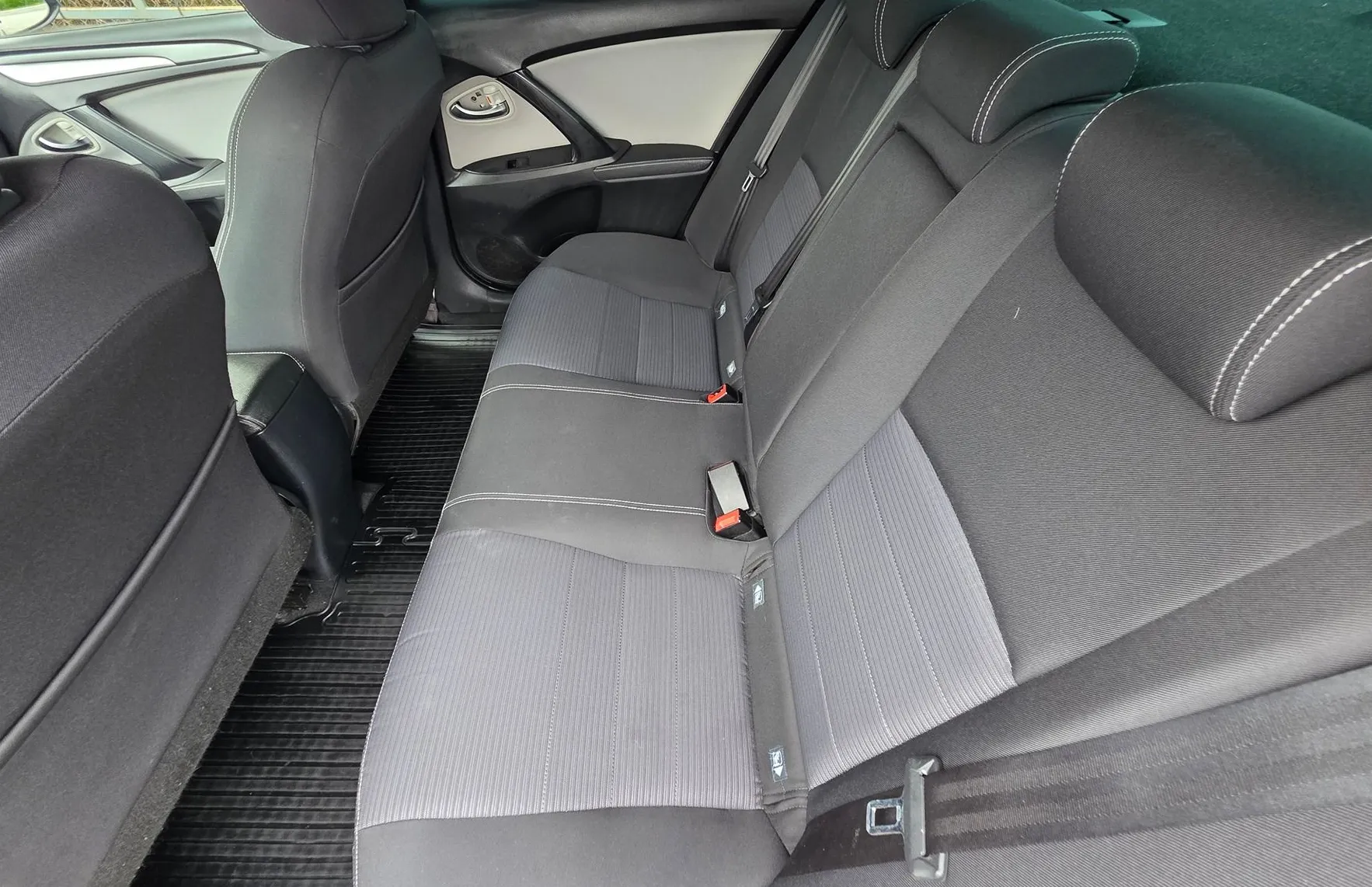 Zunanja slika - Toyota Avensis - 1.6 D-4D STYLE ALU PLATIŠČA-LED-KAMERA - 13