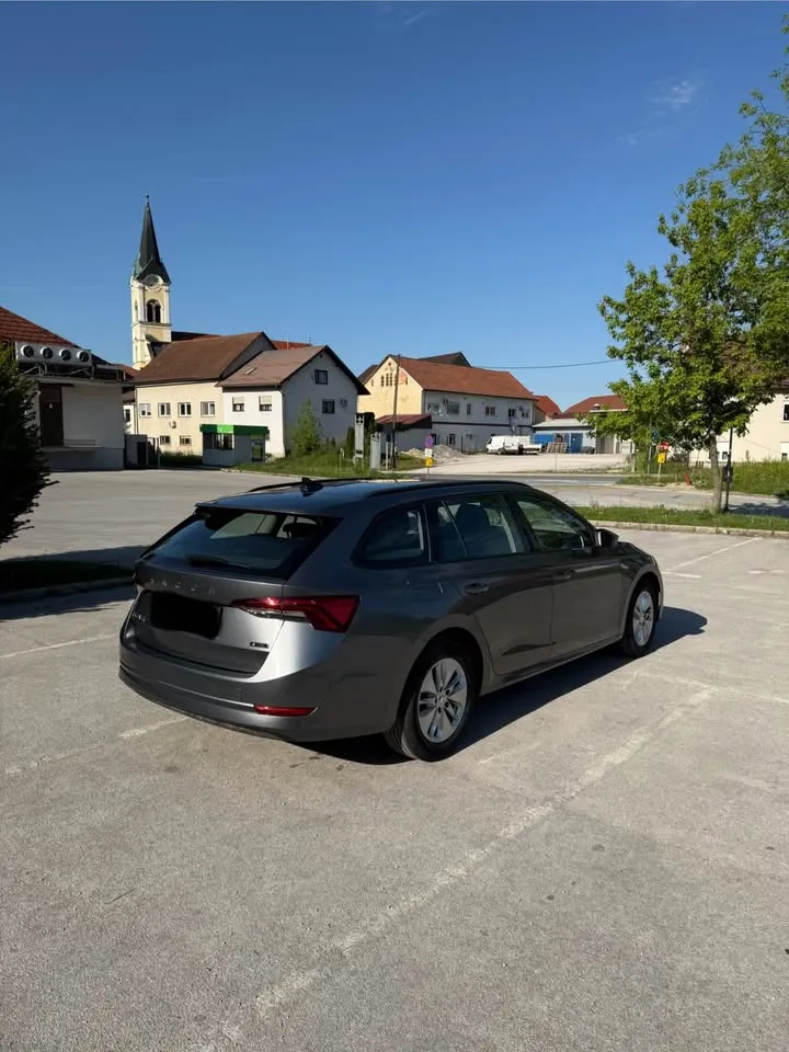 Zunanja slika - Škoda Octavia - Combi 1,5 eTSI Ambition DSG - 4