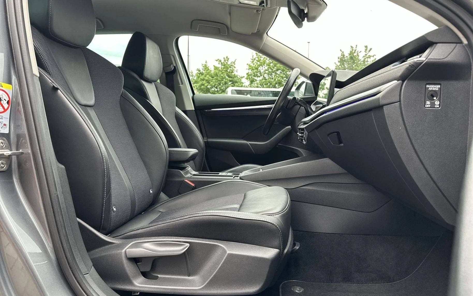 Notranja slika - Škoda Octavia - Combi 2.0 TDI Style DSG - 20