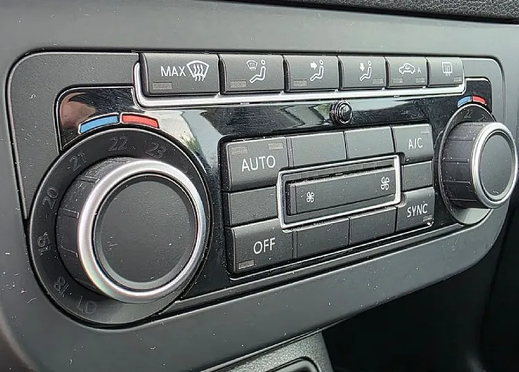 Zunanja slika - VW Golf - Plus 1.6 TDI COMFORTLINE ALU PLATIŠČA-ZASLON-SLOVENSKI - 16