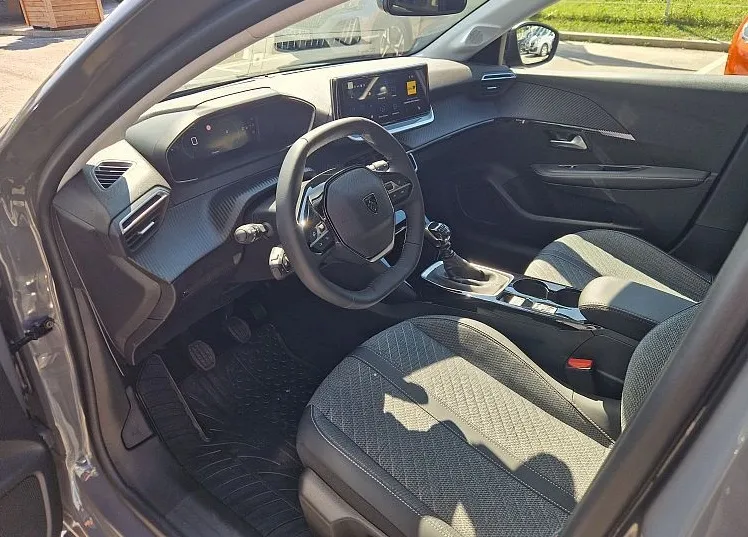 Zunanja slika - Peugeot 208 - ALLURE PureTech 100 - 7 LET JAMSTVA - 9