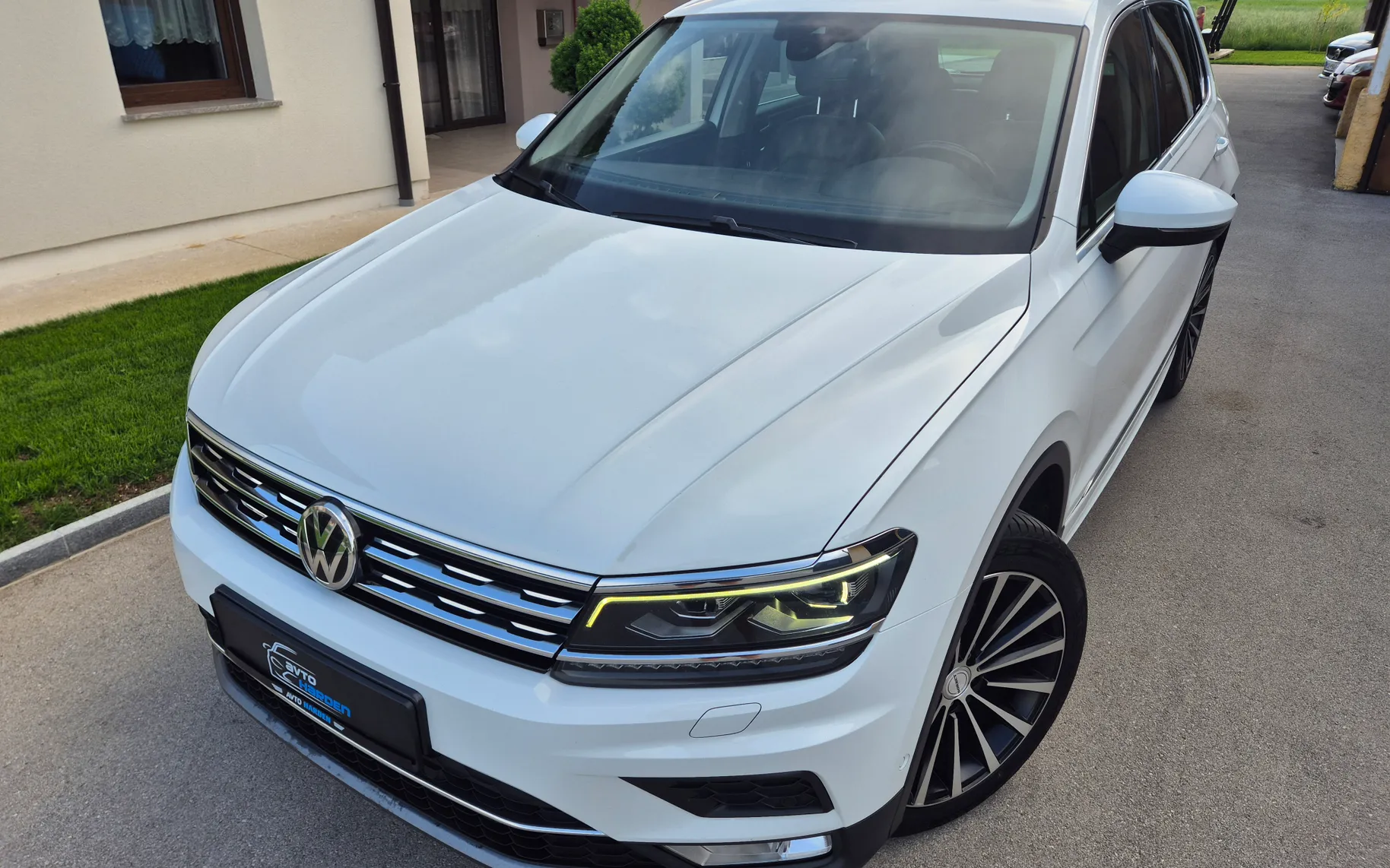 Zunanja slika - VW Tiguan - 2.0 TDI 4M AUT. - 1