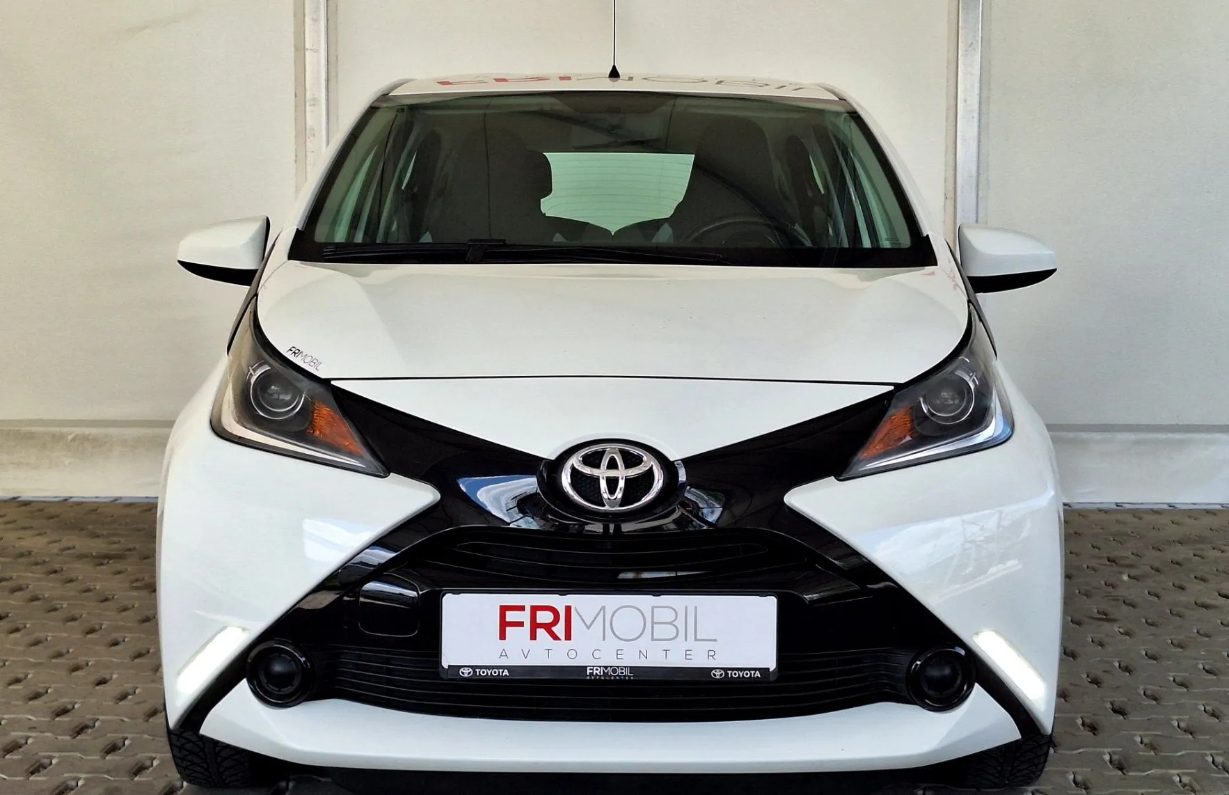 Zunanja slika - Toyota Aygo - 1.0 VVT-i x-play Touch Alloys - 5