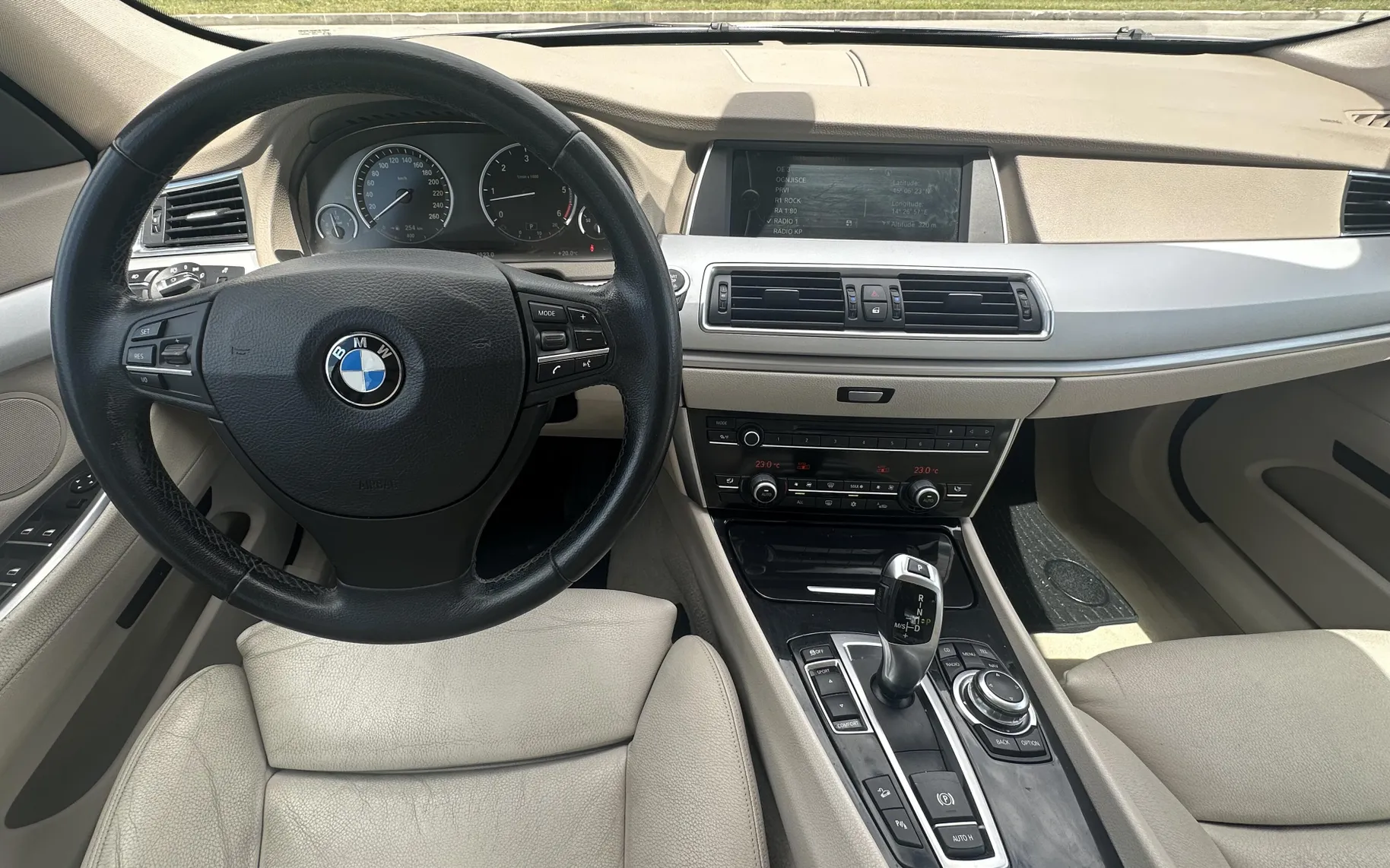 Notranja slika - BMW Serija 5 - 530d xDrive Gran Turismo Avt. - 10