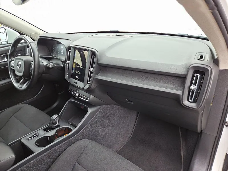 Zunanja slika - Volvo XC40 - 1.5T2 Momentum Core AUTOMATIC-FULLLED-NAVI-KAMERA - 10