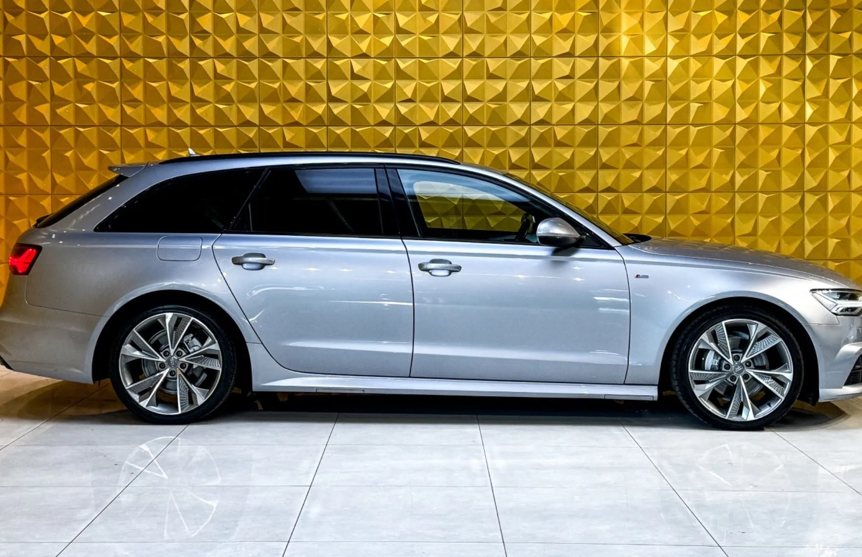 Zunanja slika - Audi A6 - Avant AUT.-S Line-MATRIX-KAMERA-GRETJE-NAVI-F1 - 12