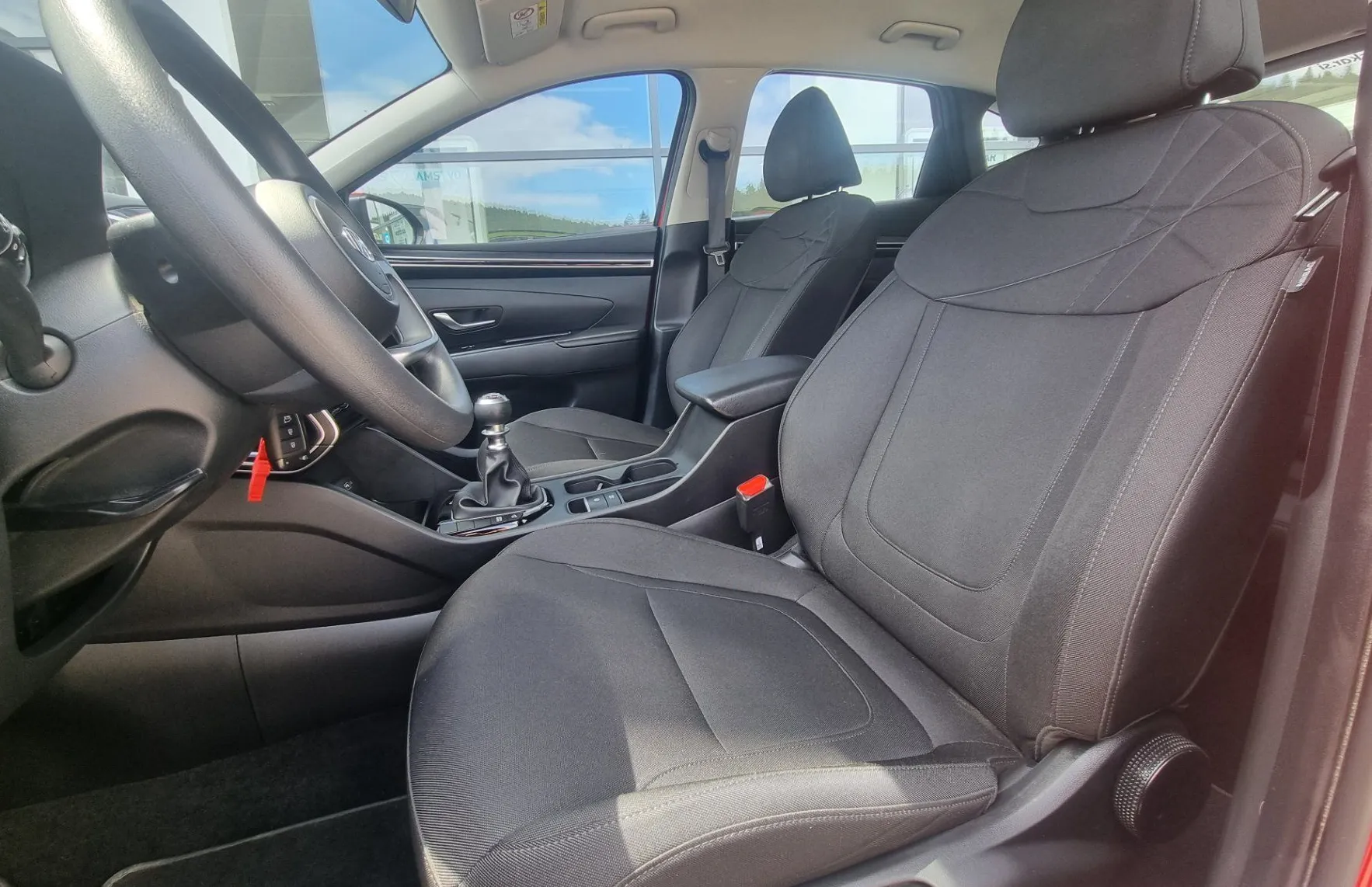 Zunanja slika - Hyundai Tucson - 1.6 TGDi SLOVENSKI + 1. LASTNIK + POTRJENA KNJIGA - 12