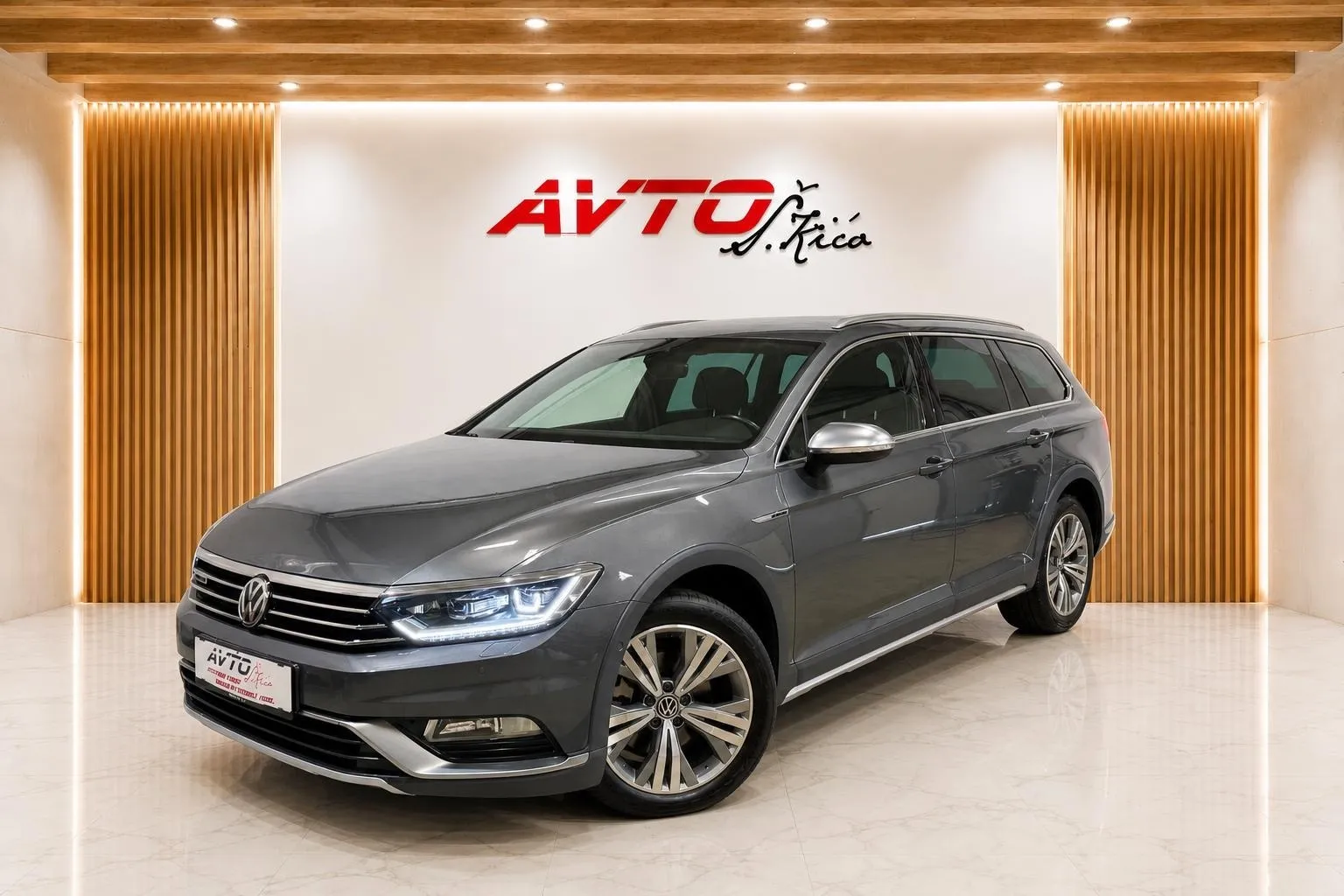 Zunanja slika - Volkswagen Passat Alltrack - 4motion 2.0 TDI-FULL LED-AVT-TEMPOMAT-NAVI-PDC - 1