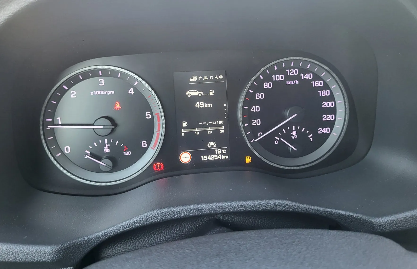 Zunanja slika - Hyundai Tucson - 1.7 CRDi Impression slo-1last-navi-alu-pdc-kamera - 13