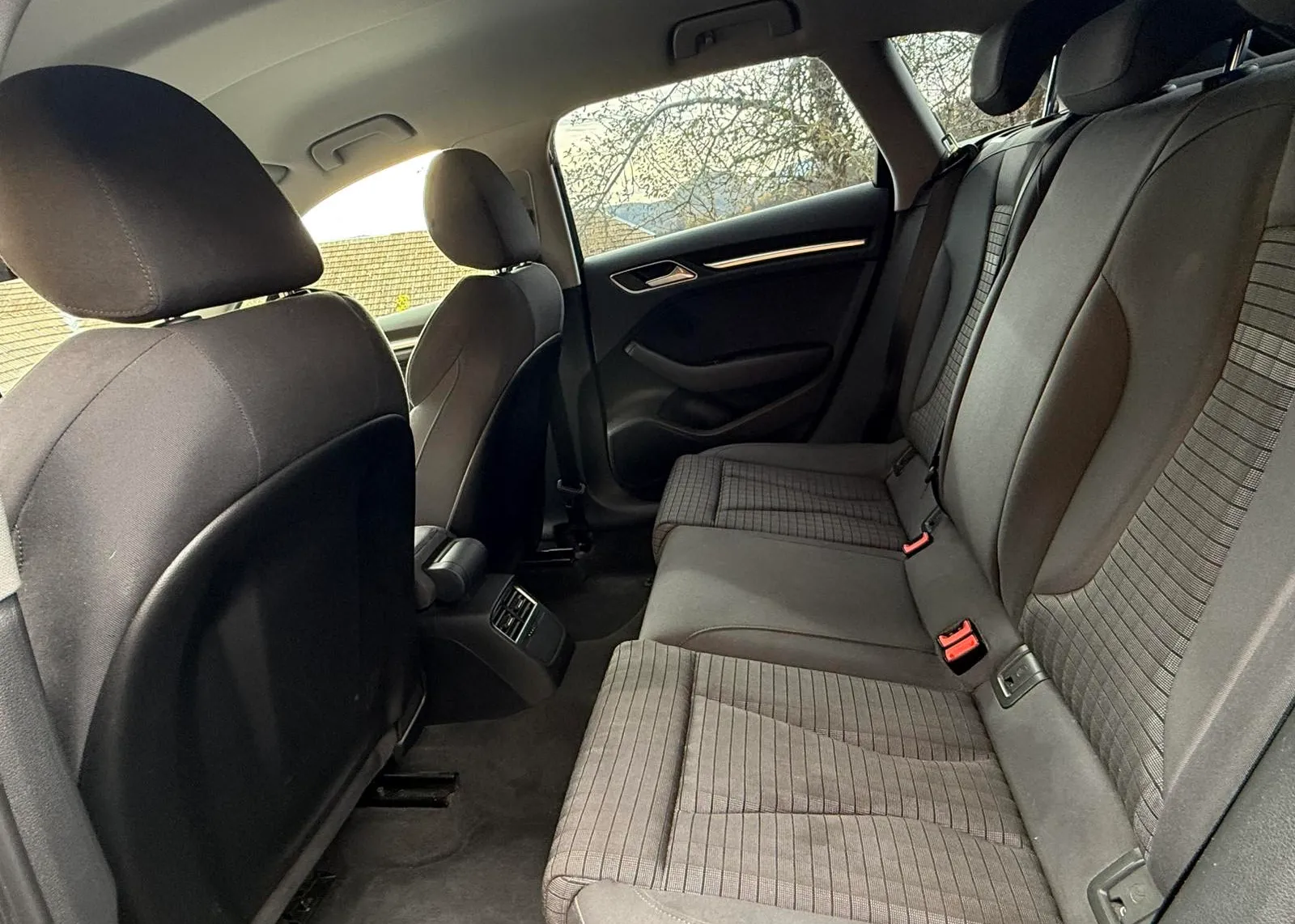 Notranja slika - Audi A3 - Sportback 2,0 TFSI Sport S tronic - 20