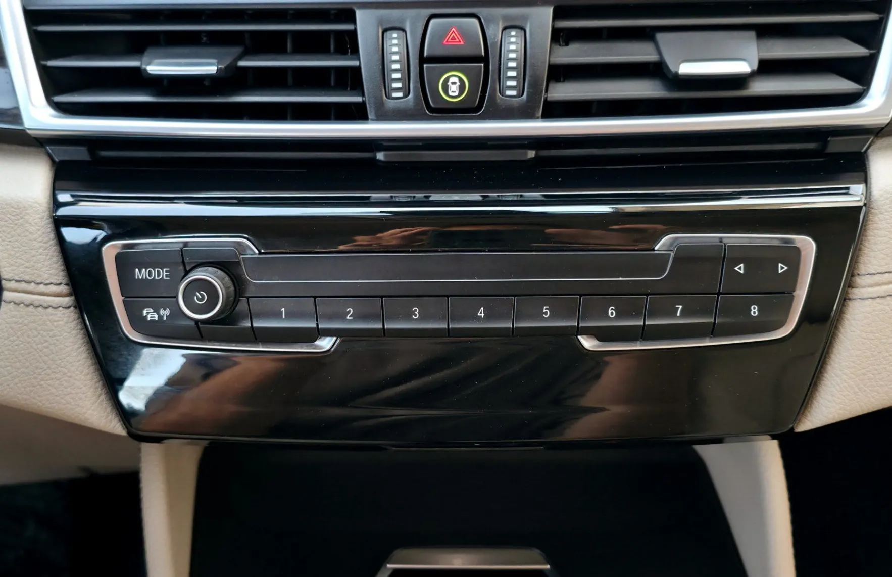 Zunanja slika - BMW Serija 2 - Active Tourer: 218d Luxury Line FULLED•GRETJE•AMBIENT•KE - 13