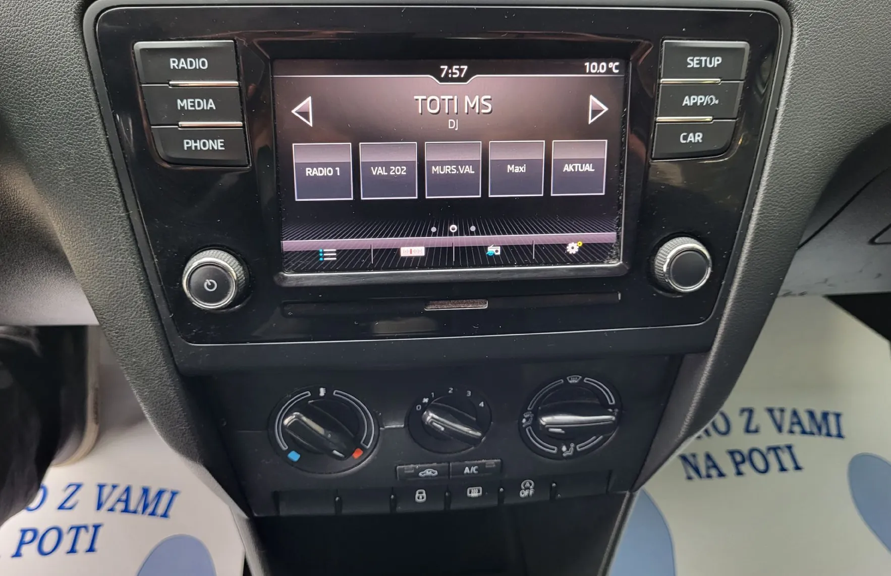 Zunanja slika - Škoda Rapid - 1.0 TSI slo-1last-ac-el.paket-vl.kljuka-Bluetooth - 10