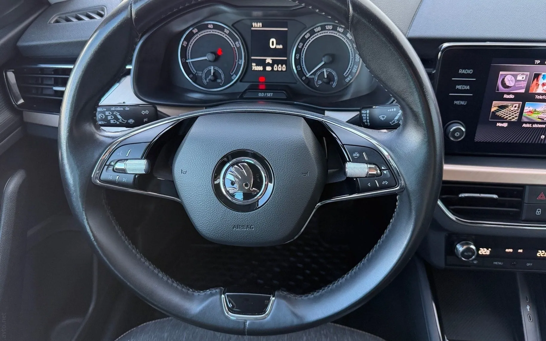 Notranja slika - Škoda Kamiq - 1.5 TSI Style-SLO-Full LED-Vlečna kljuka-AppConnec - 8