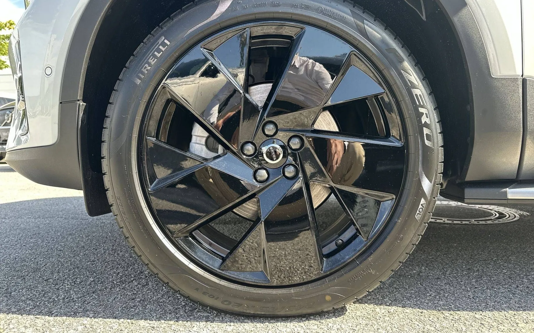 Notranja slika - Volvo XC40 - B4P Ultra Black Edition Avt. - 9
