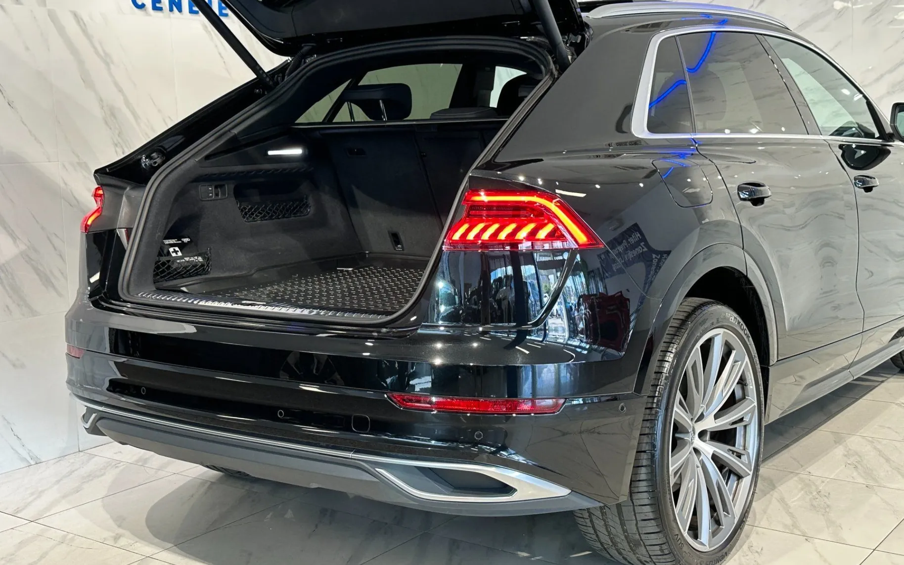 Notranja slika - Audi Q8 - 50TDI|Quattro|S-Line|Matrix|Pano|Zračno|ACC|23Col. - 7