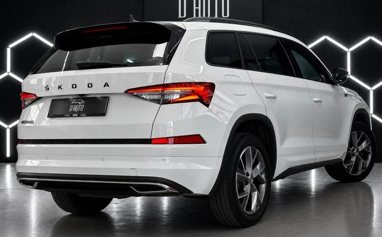 Notranja slika - Škoda Kodiaq - 2.0 TDI Sportline DSG - SLO. VOZILO - 1.LASTNIK - 7
