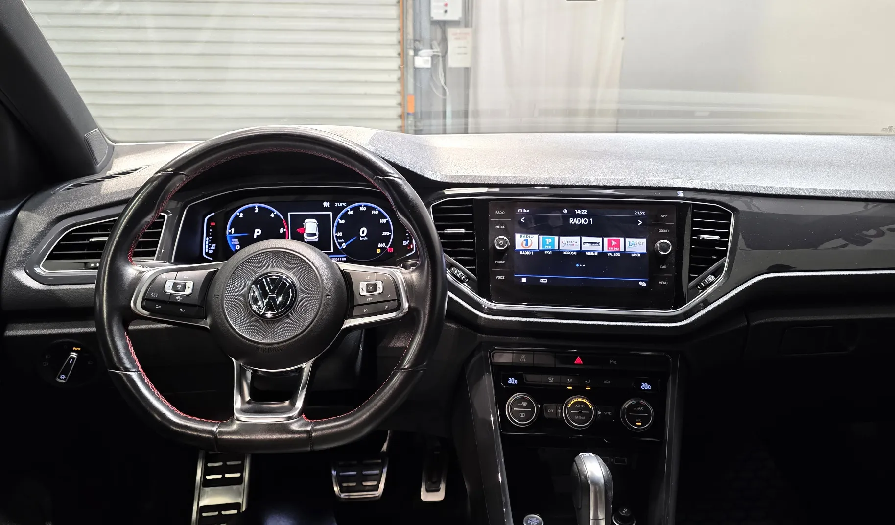 Zunanja slika - Volkswagen T-Roc - 4motion 2,0 TDI BMT Sport DSG 1.LAST SLO ACC LED KAM - 9