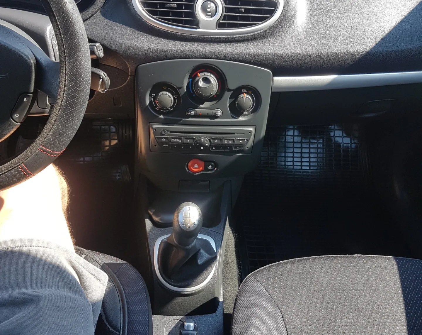 Zunanja slika - Renault Clio - 1,5 dCi Dynamique - 14