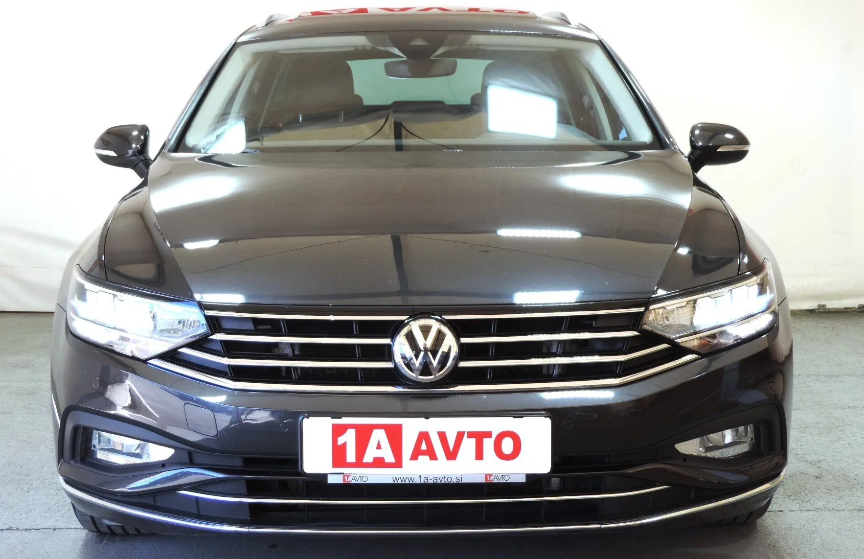 Zunanja slika - VW Passat - Variant 2.0 TDI BMT SCR Elegance PANORAMA-ACC-VIRTUAL… - 2