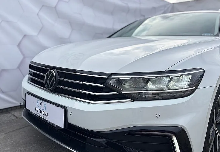 Zunanja slika - Volkswagen Passat - Variant 1.4 TSI GTE DSG - LED - NAVI - ACC - PDC - 2