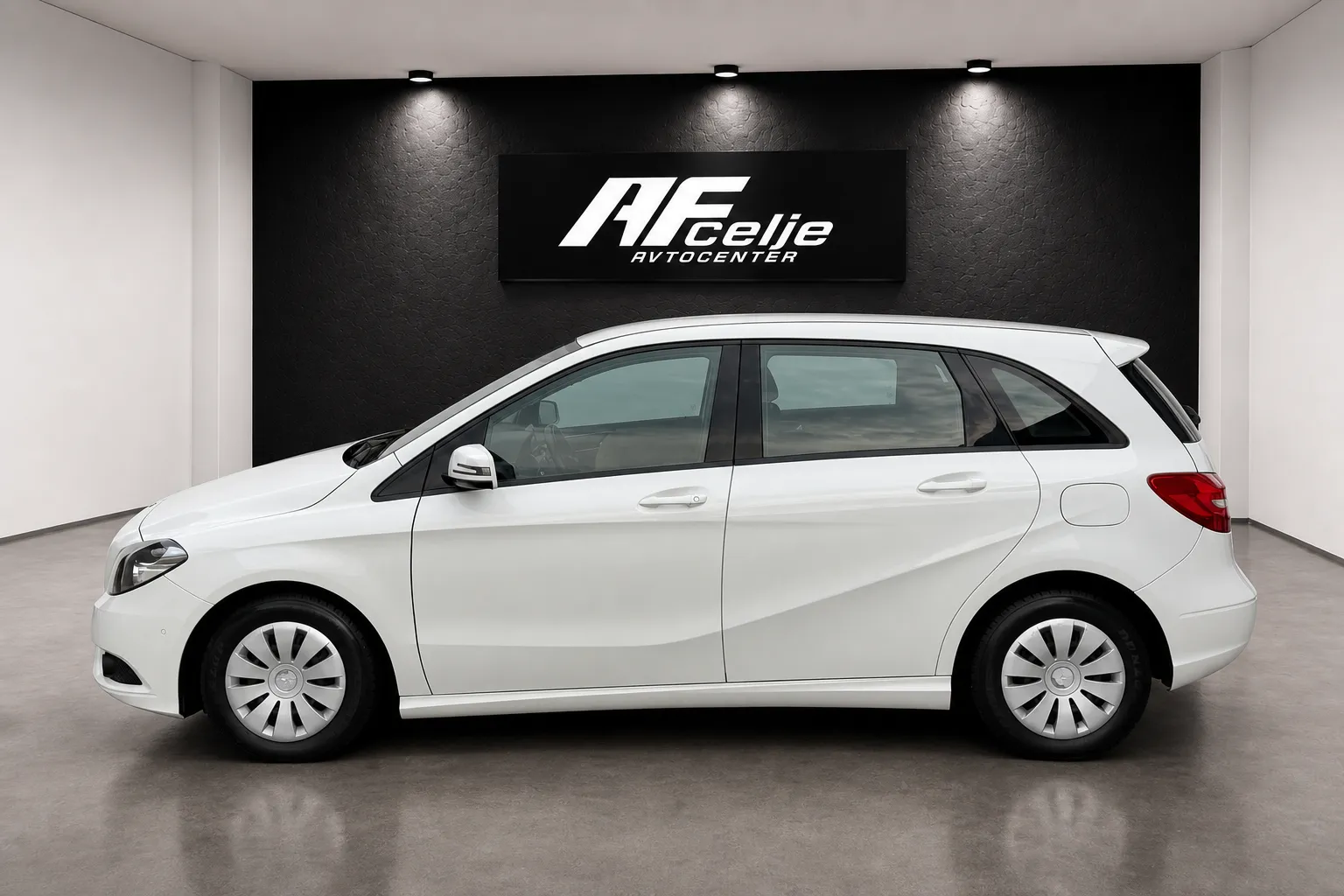 Zunanja slika - Mercedes-Benz B-Razred - 180 CDI-2 LASTNIK-LIZING ZA TUJCE-PDC-TEMPOMAT-... - 6