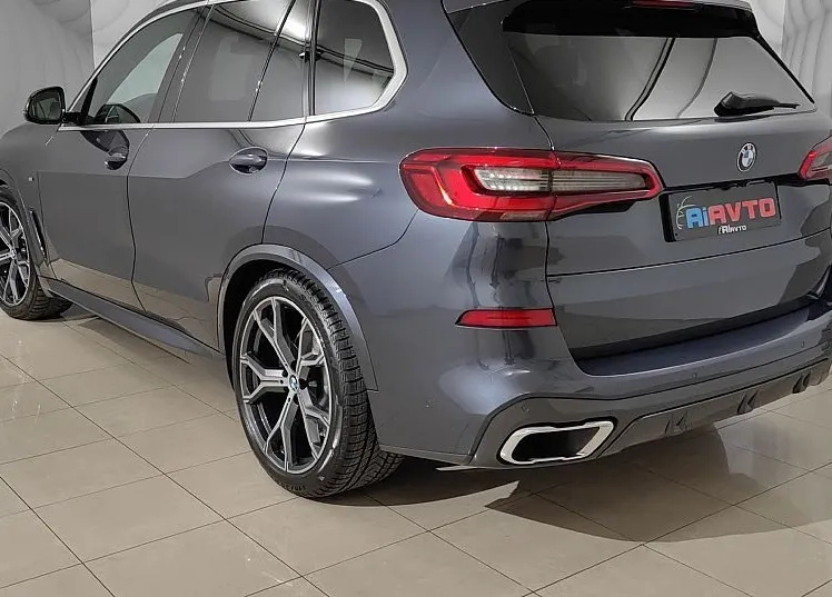 Zunanja slika - BMW X5 - serija : 30d-XD-M-PAKET-ZRAČNO-LASER-PANOR-KAME-COCKPIT-21C - 3