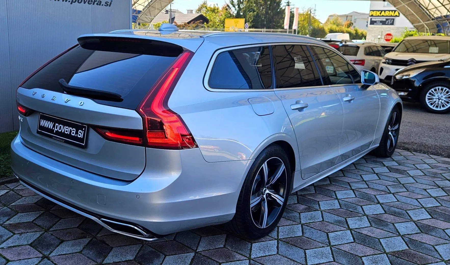 Zunanja slika - Volvo V90 - D4 AWD R-Design Avt.+18 Col +Kamera+Priklop - 6