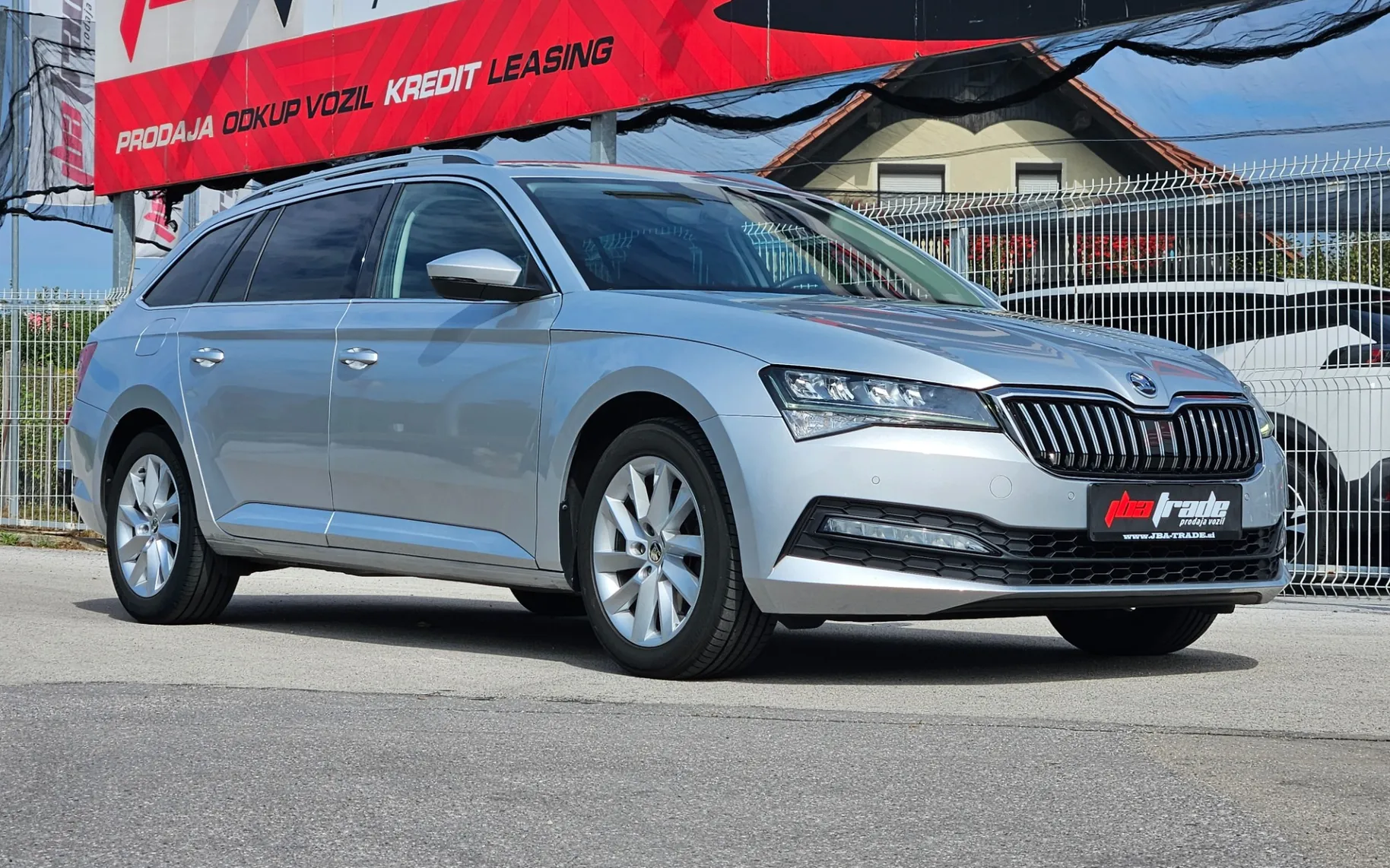 Zunanja slika - Škoda Superb - Combi 2,0 TDI   DSG - 1