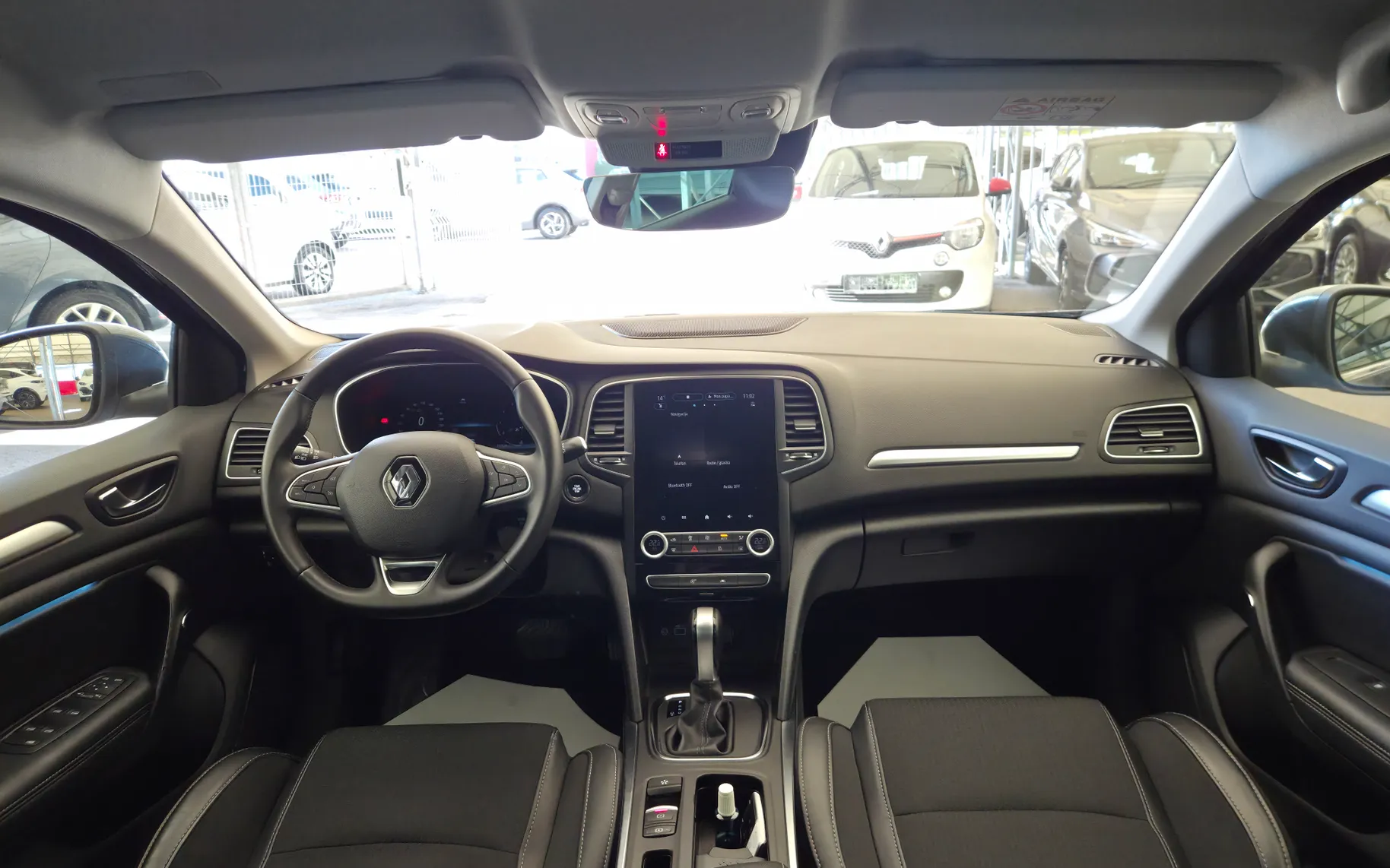 Zunanja slika - Renault Megane Limousine - Techno 1.3 16V TCe 140 KAMERA-KEYLESS-LED - 17