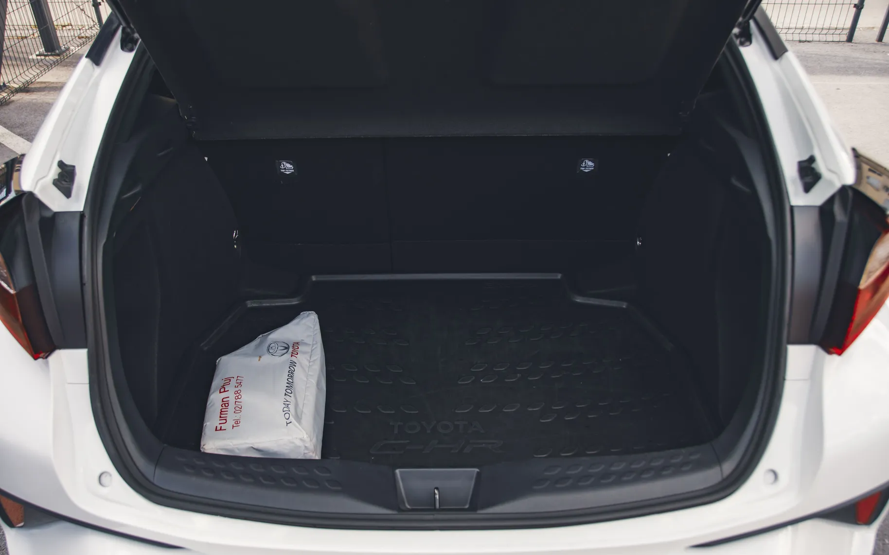 Zunanja slika - Toyota C-HR - CH-R 1.8 HYBRID SMART-BLACK PACK-LED-ACC-KAM-SLO-17C - 20