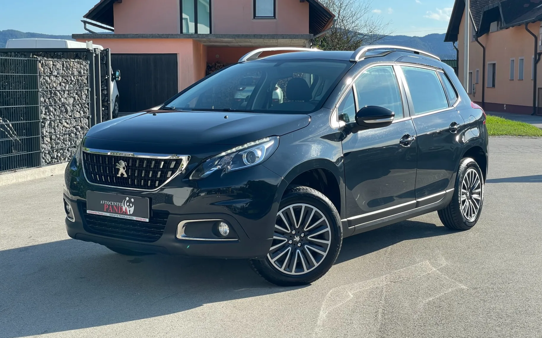 Zunanja slika - Peugeot 2008 - 1,2 PureTech 82 Allure - 1
