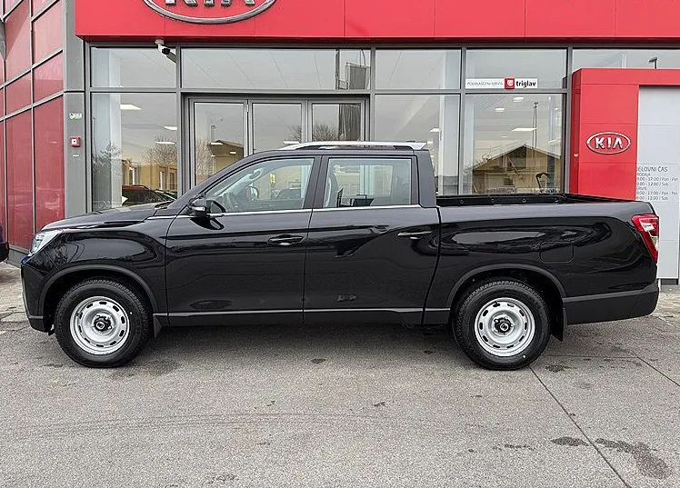Zunanja slika - SsangYong Musso - Grand 2.2 XDi Active+ 4WD M T - 3