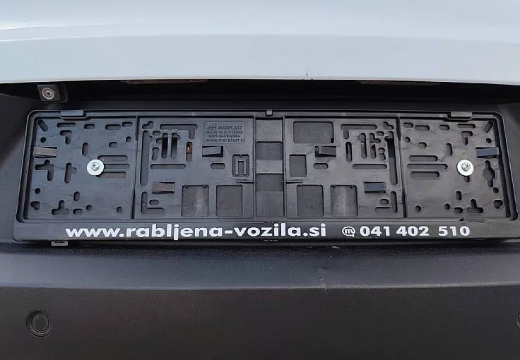 Zunanja slika - KIA Sportage - 2WD 1.7 CRDi Limited ZELO LEP - 12