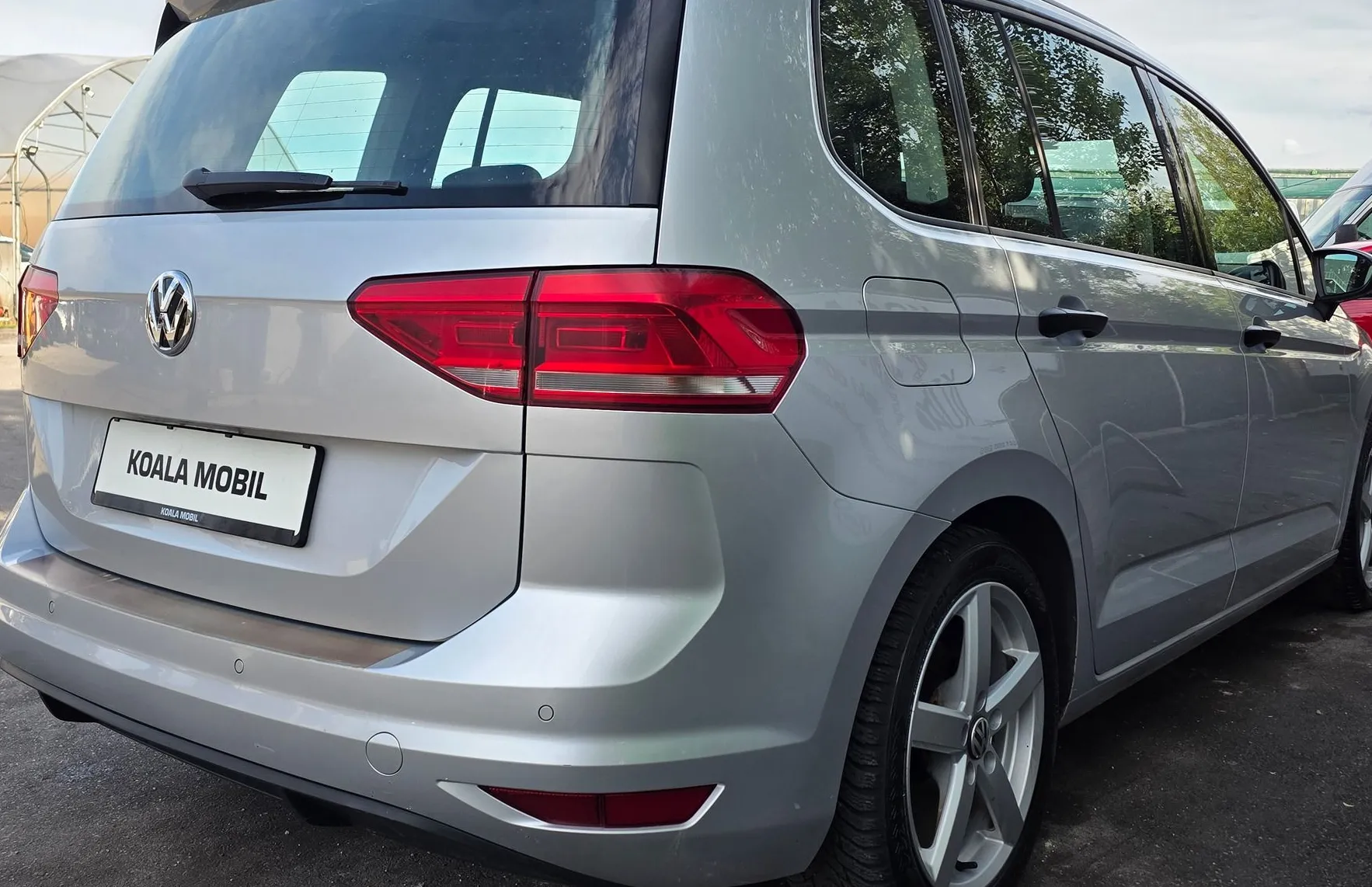 Zunanja slika - Volkswagen Touran - 1.6 TDI BMT COMFORTLINE ALU PLATIŠČA-PDC-1.LASTNIK - 4