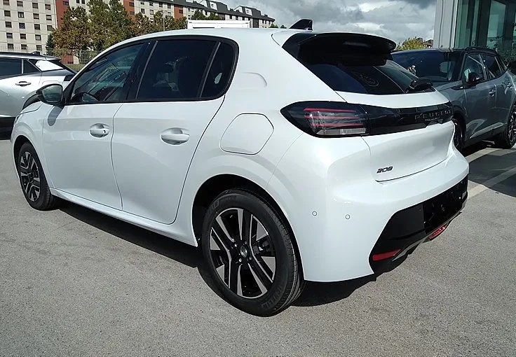 Zunanja slika - Peugeot 208 - ALLURE PureTech 100-KAMERA 360-NAVI - 4