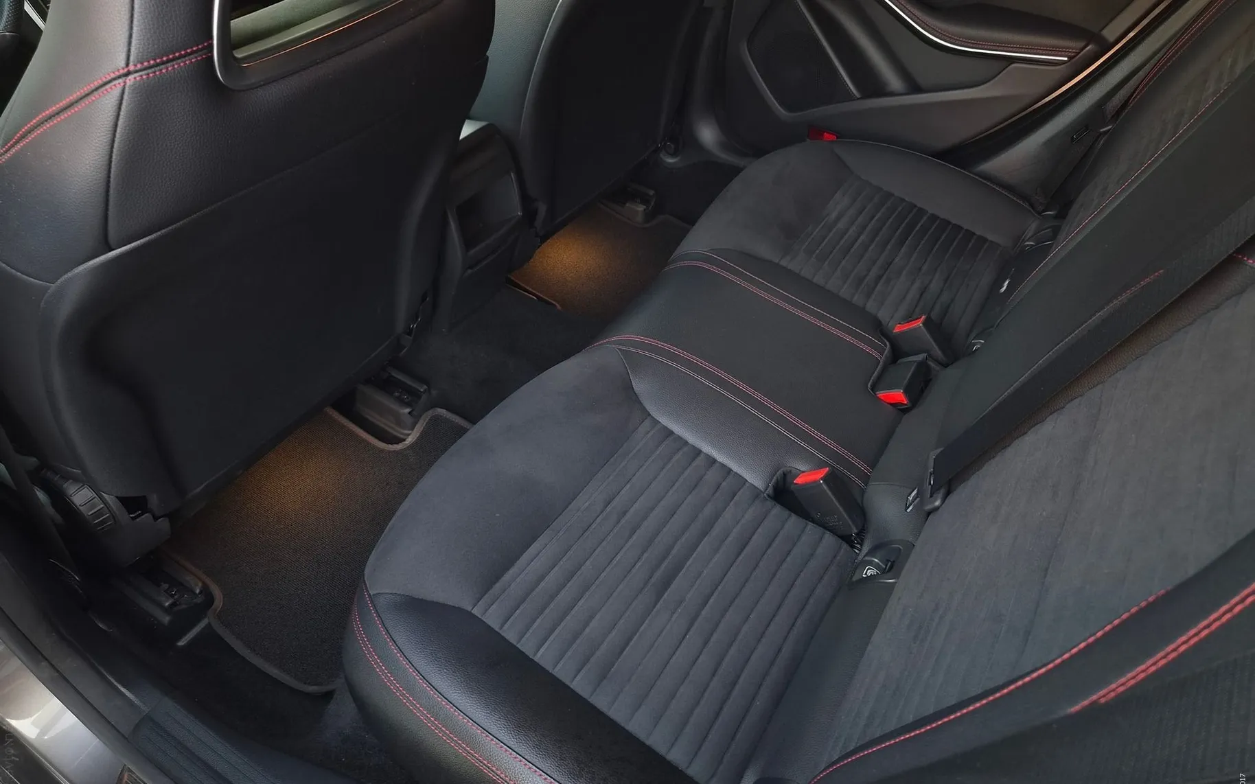 Notranja slika - Mercedes-Benz CLA Shooting Brake - 220D-4MATIC-SHOOTING BRAKE-AMG LINE-18COL-KAMERA- - 11